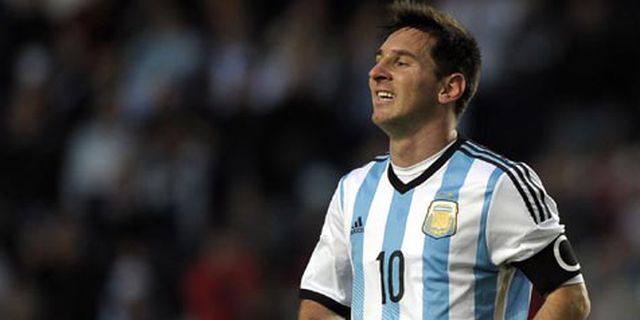 Lawan Slovenia, Messi Muntah Lagi