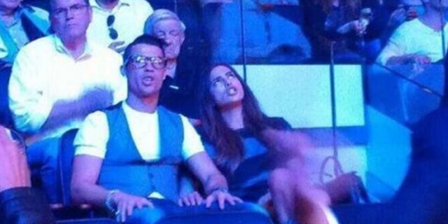 'Kabur' Bersama Irina, Ronaldo Nonton Tinju 