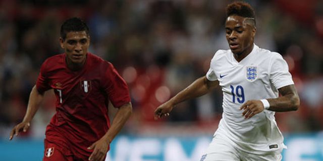 Evans Dukung Sterling Jadi Starter Lawan Italia Evans Dukung Sterling Jadi Starter Lawan Italia