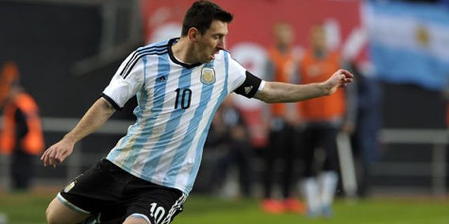 Zanetti: Messi Akan Mengangkat Trofi Piala Dunia Zanetti: Messi Akan Mengangkat Trofi Piala Dunia