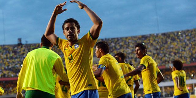 Ramires Akui Seluruh Penggawa Brasil Tertekan Ramires Akui Seluruh Penggawa Brasil Tertekan