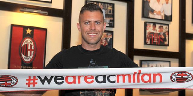 AC Milan Resmi Dapatkan Menez