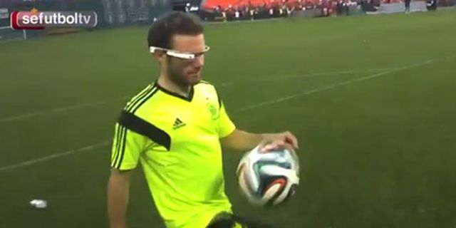 Canggih, Mata dan Martinez Latihan Gunakan Google Glass