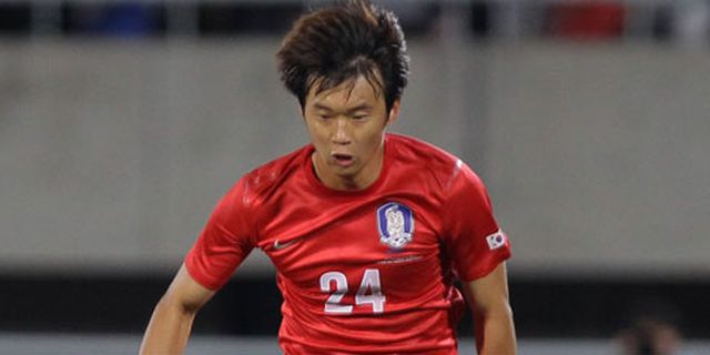 Bek Kiri Korea Selatan Resmi ke Bundesliga