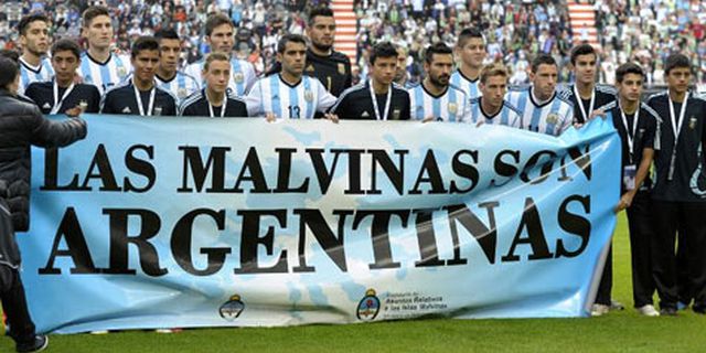 Bentangkan Spanduk Kontroversial, Argentina Dinanti Sanksi