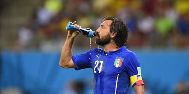 Maradona: Lawan Inggris, Pirlo Nyaris Sempurna