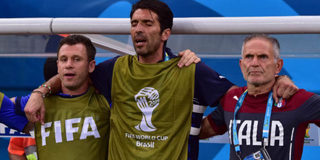 Italia Harap-harap Cemas Menanti Cedera Buffon