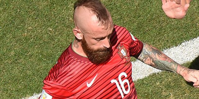 Pepe Diusir, Meireles Acungkan Jari Hina Wasit?