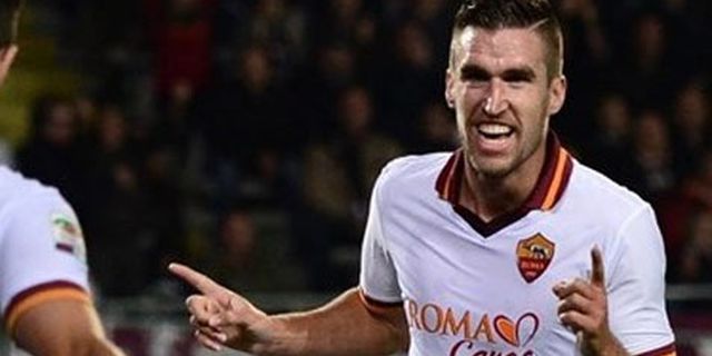 Abaikan Schweinsteiger, Van Gaal Pilih Strootman Abaikan Schweinsteiger, Van Gaal Pilih Strootman