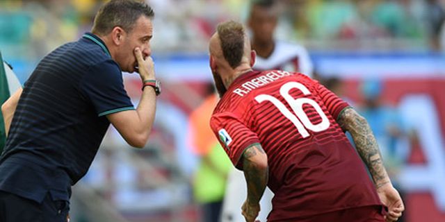 Portugal Bantah Meireles Acungkan Jari Tengah ke Wasit Portugal Bantah Meireles Acungkan Jari Tengah ke Wasit