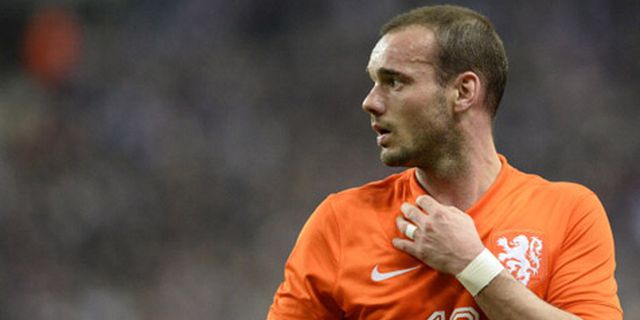Sneijder Akui Bakal Sulit Tolak Ajakan Van Gaal Bergabung ke MU Sneijder Akui Bakal Sulit Tolak Ajakan Van Gaal Bergabung ke MU