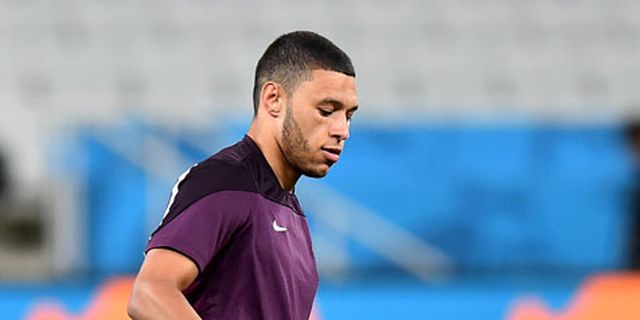 Chamberlain Absen Kontra Uruguay