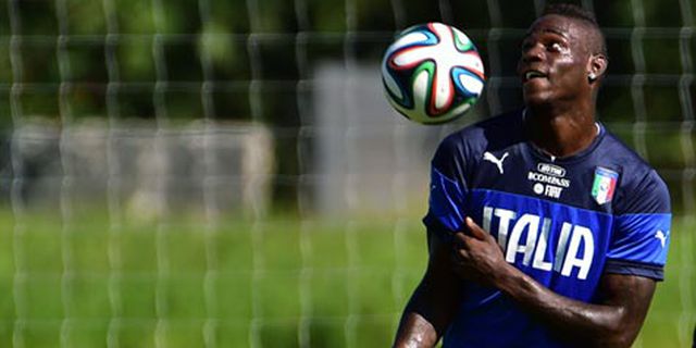 Balotelli Ingin Ciuman Dari Ratu Inggris