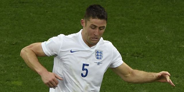 Cahill Tumpukan Harapan pada Italia 