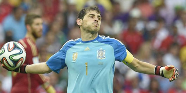 Maradona Kritik Keputusan Bosque Mainkan Casillas Maradona Kritik Keputusan Bosque Mainkan Casillas