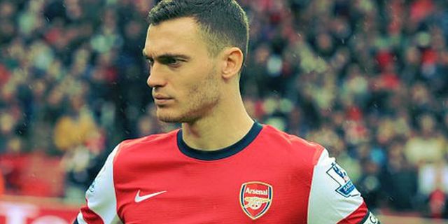 Vermaelen Tanggapi Isu Transfer United 