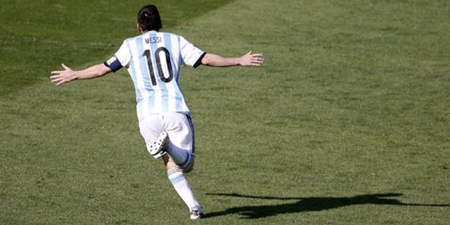 Onazi: Tak Ada Yang Istimewa Dari Messi