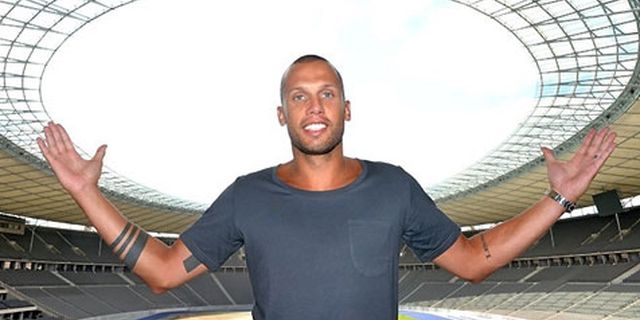 Heitinga Resmi Berlabuh di Hertha Berlin