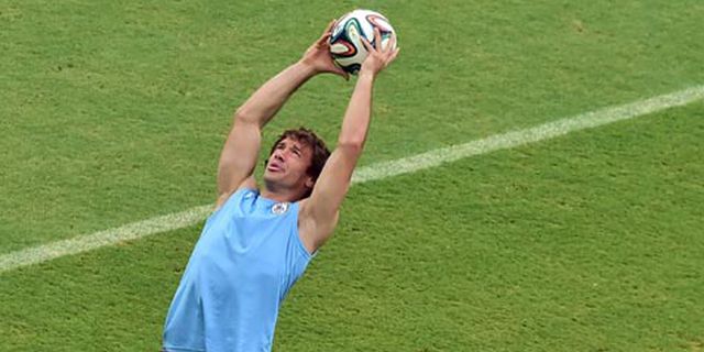Suarez Kumat, Lugano Justru Salahkan Chiellini Suarez Kumat, Lugano Justru Salahkan Chiellini