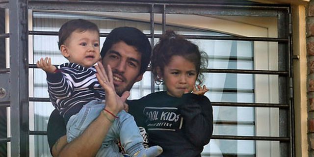 Tabarez: Suarez, Anda Tak Akan Pernah Sendiri Tabarez: Suarez, Anda Tak Akan Pernah Sendiri