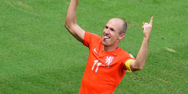 Ini Alasan Robben Serahkan Penalti pada Huntelaar