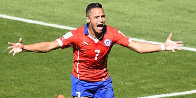 Man United Siapkan 80 Juta Pound Untuk Vidal dan Sanchez?