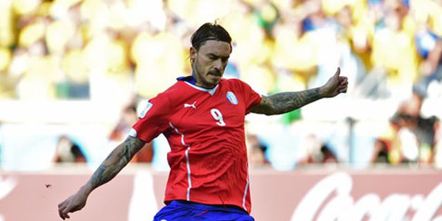 Korban Pemukulan, Pinilla Minta Jubir Brasil Dihukum Seberat Suarez 