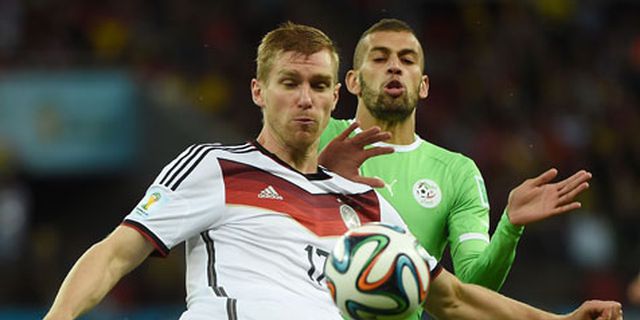Lamban, Scholes Tuding Mertesacker Jadi Titik Lemah Jerman 