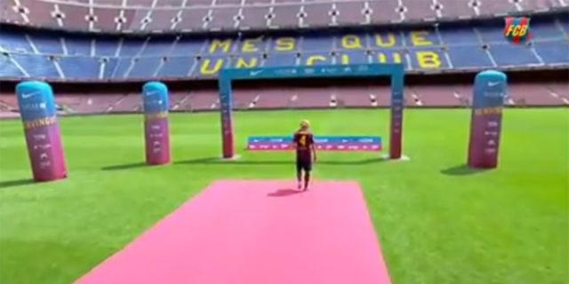 Video: Presentasi Resmi Ivan Rakitic, Benvigut a Barcelona! 