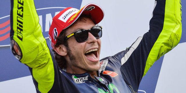 Valentino Rossi Bangga Lanjutkan Karir di Yamaha