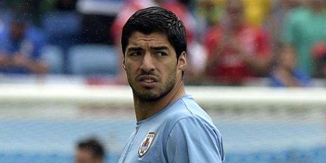 Bartomeu Minta Publik Sepakbola Dukung Suarez