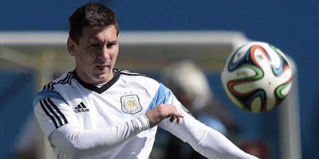 Zabaleta Paham Mengapa Messi Dibandingkan Maradona