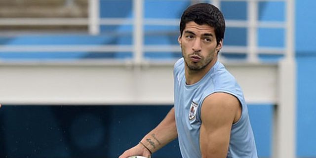 FIFA Tegaskan Luis Suarez Tak Boleh Berlatih