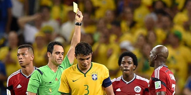 Lawan Kolombia, Wasit 'Bermurah Hati' Pada Brasil