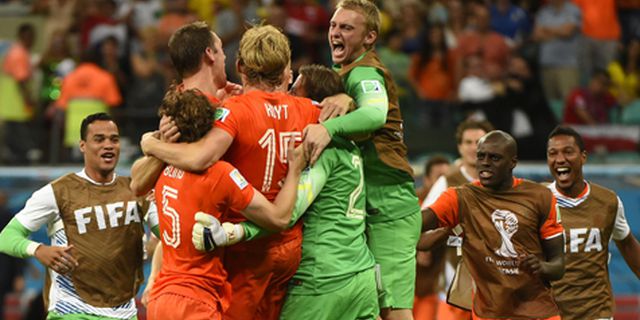 Review: Drama Adu Penalti Bawa Oranje ke Semifinal