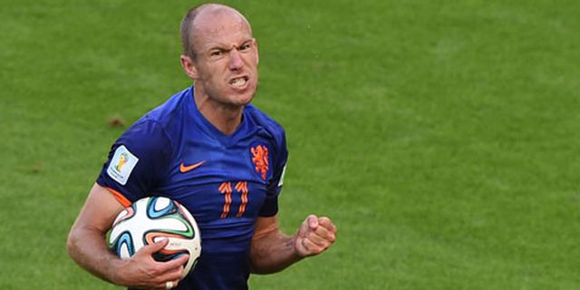 Kluivert Tantang Argentina Hentikan Robben
