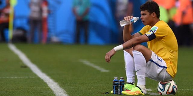 Mourinho: Thiago Silva Lebih Penting Ketimbang Neymar