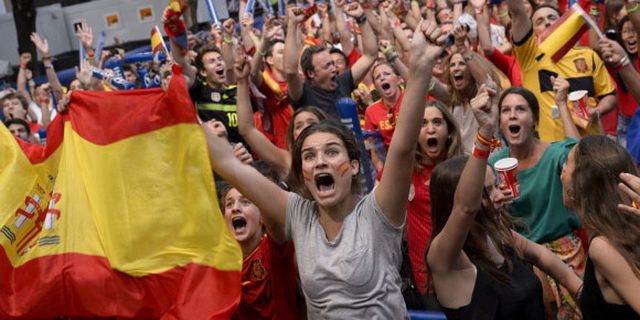 Suporter Elok Piala Dunia 2014: Spanyol Suporter Elok Piala Dunia 2014: Spanyol