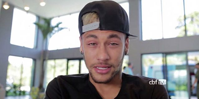 Presiden dan Pesawat Brasil Ber-E Toiss Beri Semangat Neymar 