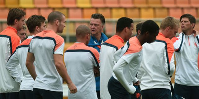 Jelang Lawan Argentina, De Jong dan Vlaar Kembali Berlatih