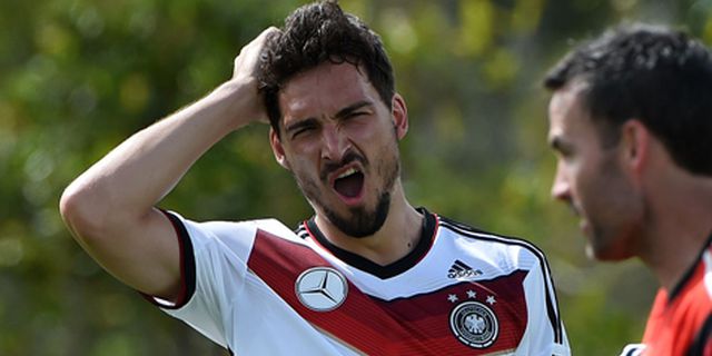 Hummels: Usai Bantai Brasil, Ruang Ganti Jerman Sepi Hummels: Usai Bantai Brasil, Ruang Ganti Jerman Sepi