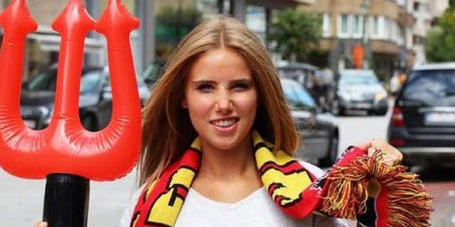 Mencuat di Brasil 2014, Gadis Aduhai Ini Dikontrak Jadi Bintang Iklan Mencuat di Brasil 2014, Gadis Aduhai Ini Dikontrak Jadi Bintang Iklan