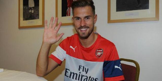 Ramsey: Arsenal Kian Lapar Gelar Ramsey: Arsenal Kian Lapar Gelar
