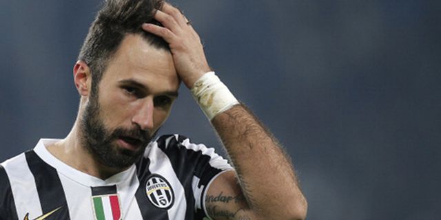 Pesan Perpisahan Mengharukan Vucinic Untuk Juve