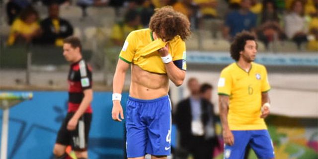 Kirimi Surat, Gadis Cilik Ini Coba Hibur David Luiz 