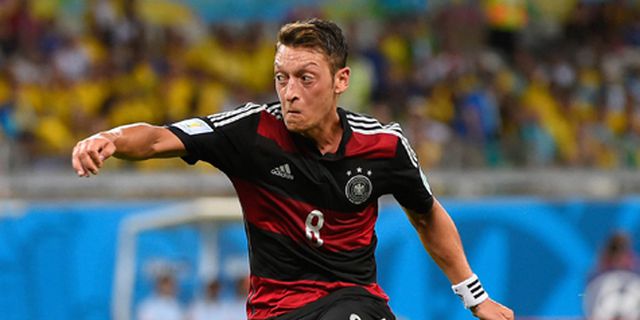 Lehmann Dukung Ozil Temukan Performa Terbaik