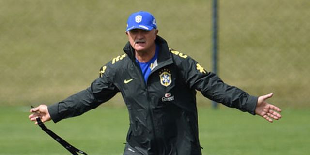 Juninho Tuntut Scolari Lengser 