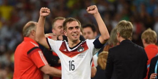 Rengkuh Trofi Juara, Lahm Berkeras Jerman Tak Butuh Messi 