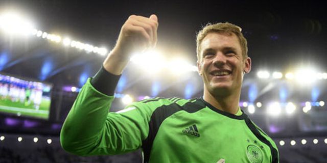 Aksi Impresif Neuer Pancing Pujian Shearer