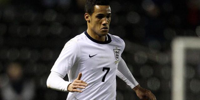 Merasa Masih Terlalu Muda, Alasan Tom Ince Tolak Inter